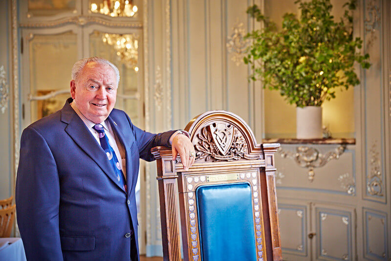 رکس موان، موسس فوراور لیوینگ امریکا